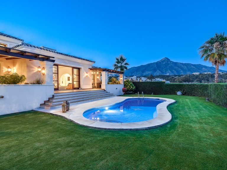 Villa for Sale in  Marbella, Malaga 1