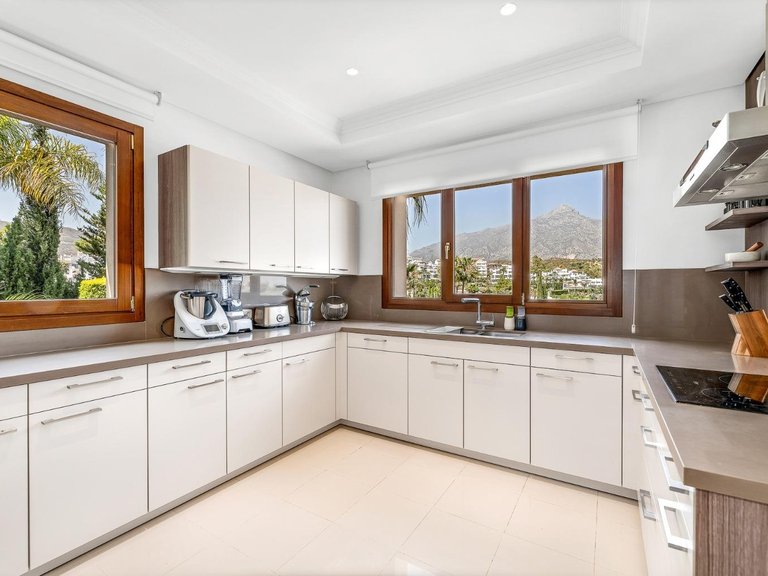 Villa for Sale in  Marbella, Malaga 24