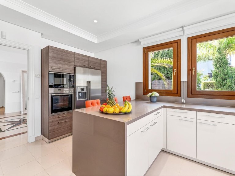 Villa for Sale in  Marbella, Malaga 25