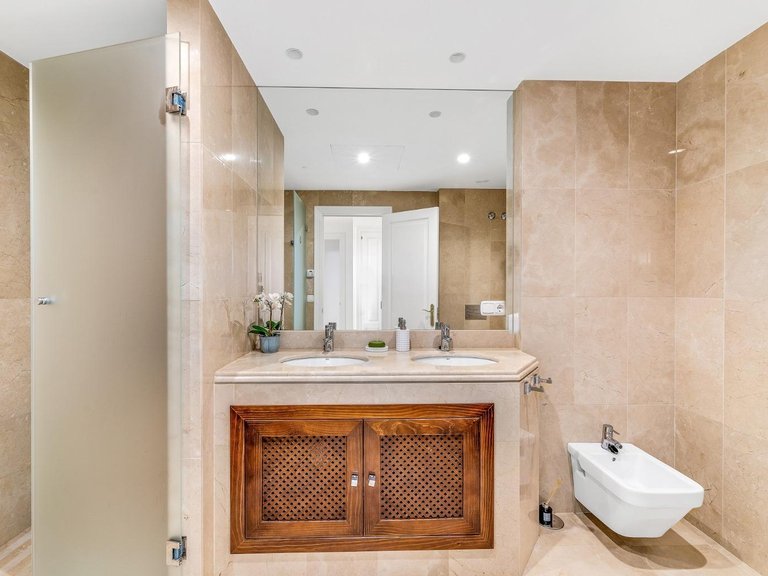 Villa for Sale in  Marbella, Malaga 31