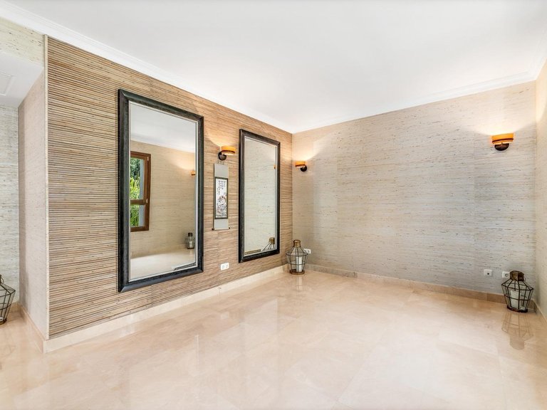 Villa for Sale in  Marbella, Malaga 34