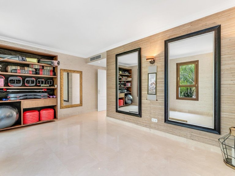 Villa for Sale in  Marbella, Malaga 35