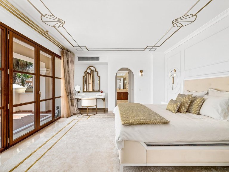 Villa for Sale in  Marbella, Malaga 36