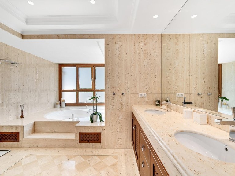 Villa for Sale in  Marbella, Malaga 43