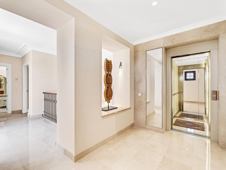 Villa for Sale in  Marbella, Malaga 44
