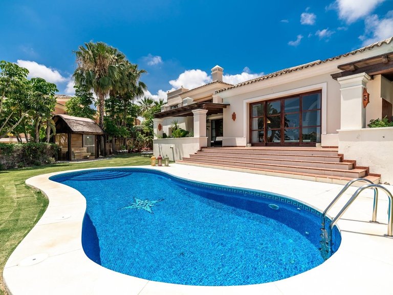 Villa for Sale in  Marbella, Malaga 5