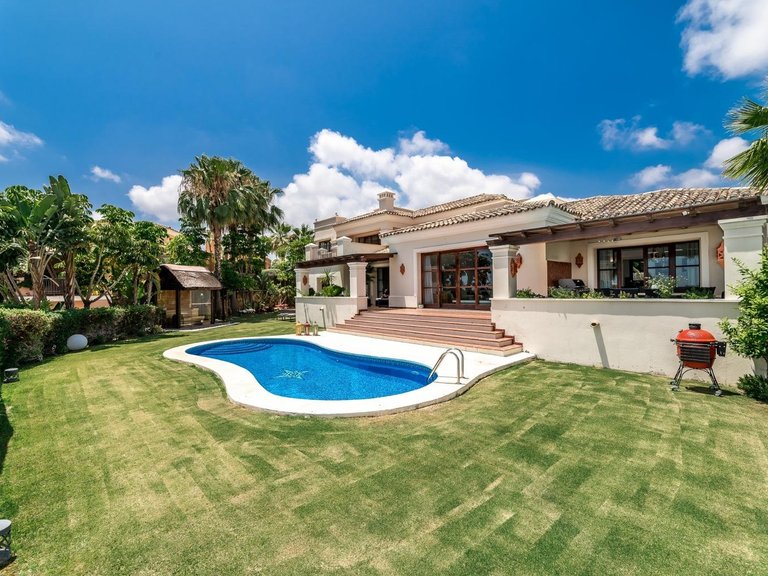 Villa for Sale in  Marbella, Malaga 77