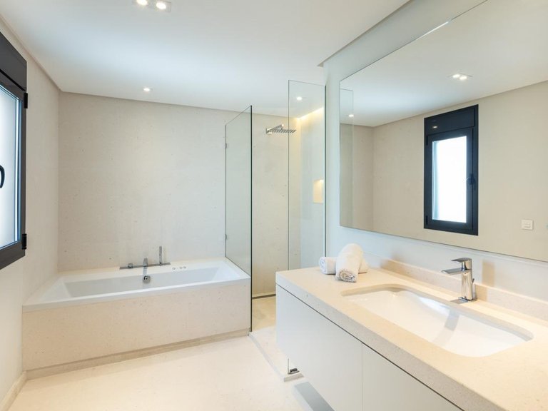 Villa for Sale in  Marbella, Malaga 24