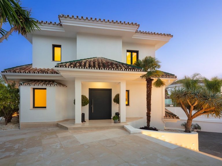 Villa for Sale in  Marbella, Malaga 30