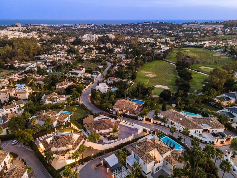Villa for Sale in  Marbella, Malaga 38