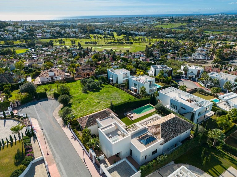 Villa for Sale in  Marbella, Malaga 28