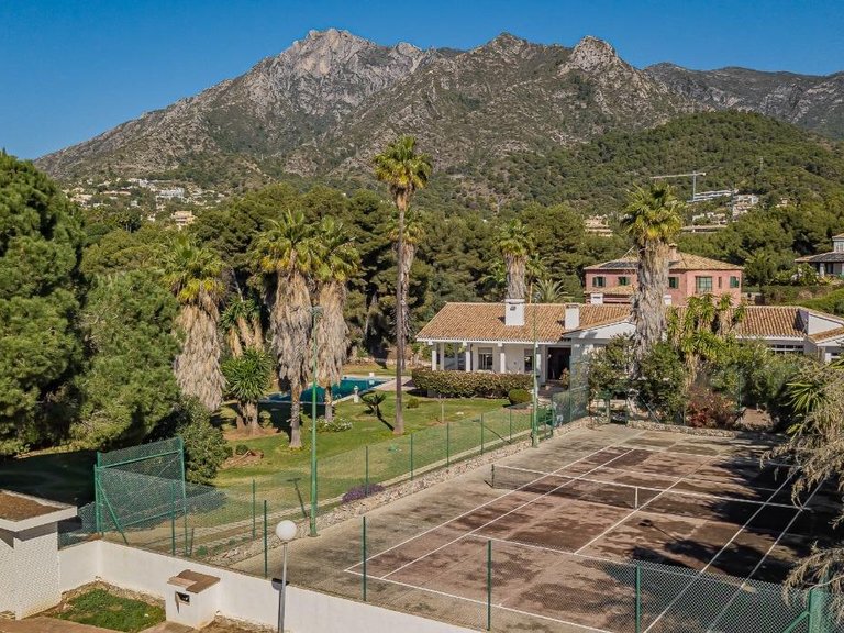 Villa for Sale in  Marbella, Malaga 7