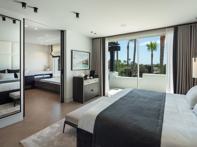 Apartment for Sale in  Marbella, Malaga 11