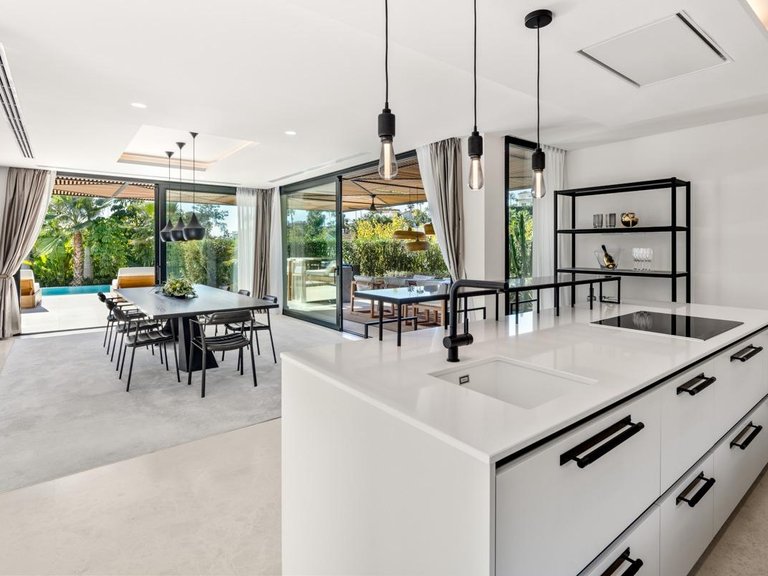 Villa for Sale in  Marbella, Malaga 7
