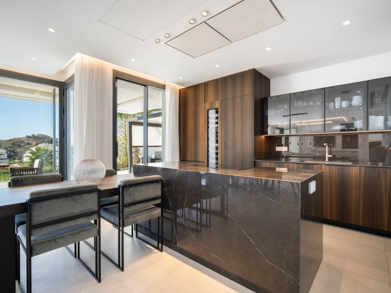 Villa for Sale in  Marbella, Malaga 10