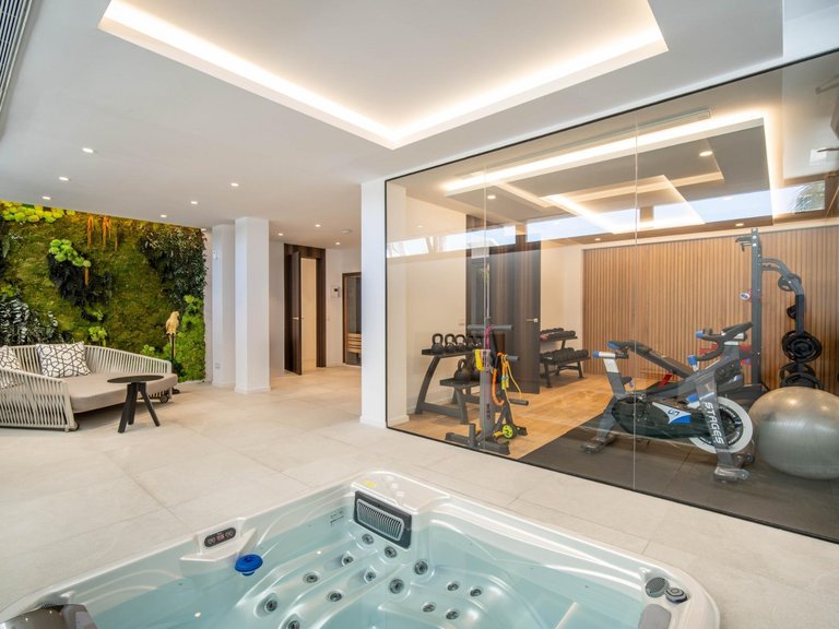 Villa for Sale in  Marbella, Malaga 26