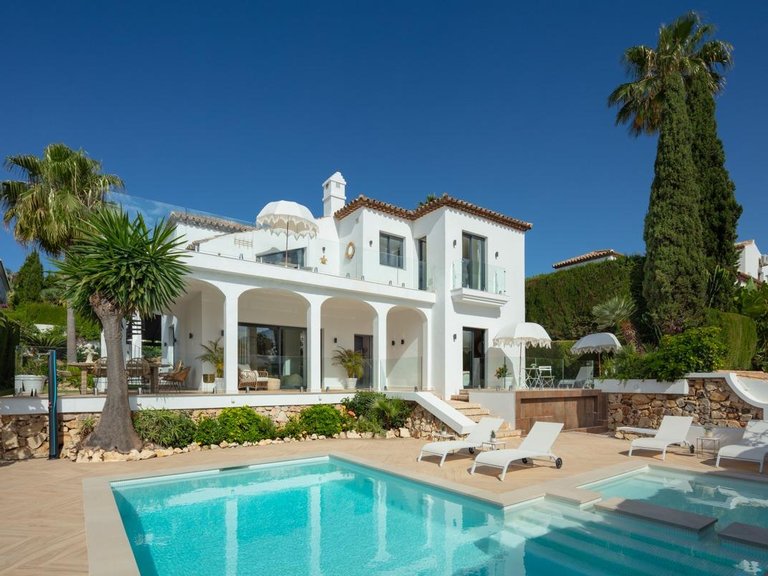 Villa for Sale in  Marbella, Malaga 1