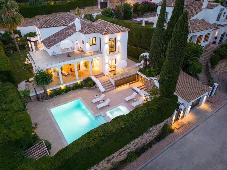 Villa for Sale in  Marbella, Malaga 23