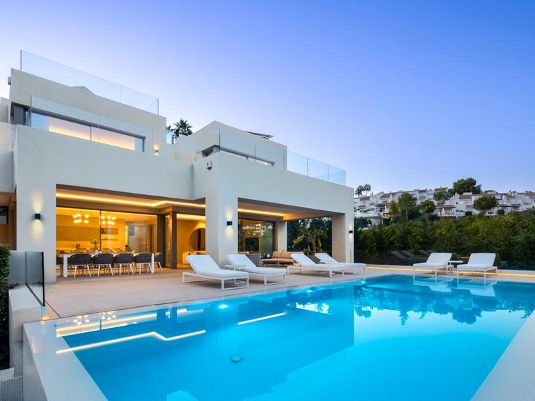 Villa for Sale in  Marbella, Malaga 1