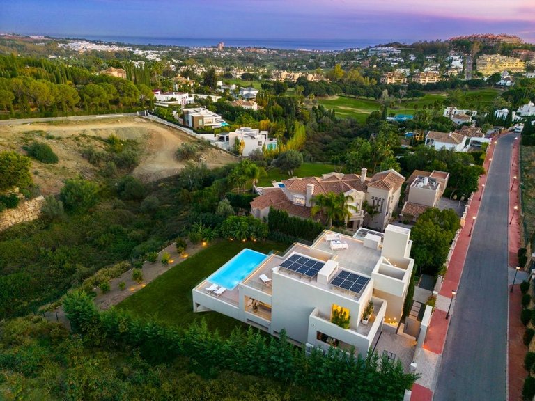 Villa for Sale in  Marbella, Malaga 25
