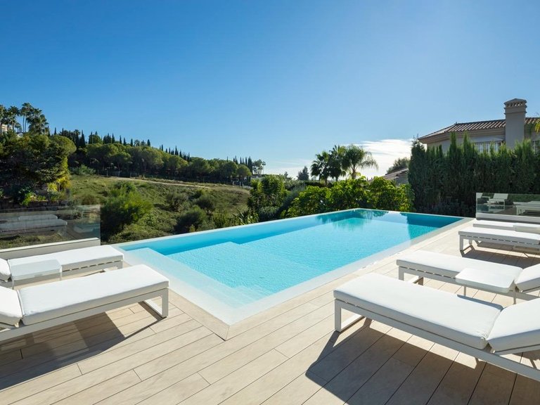 Villa for Sale in  Marbella, Malaga 3