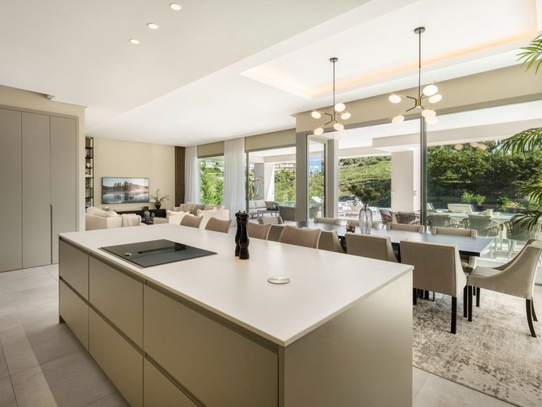 Villa for Sale in  Marbella, Malaga 8