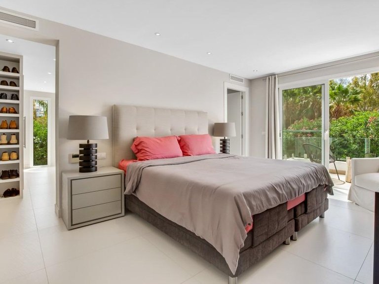 Villa for Sale in  Marbella, Malaga 23