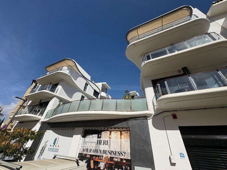 Commercial for Sale in  Estepona, Malaga 7