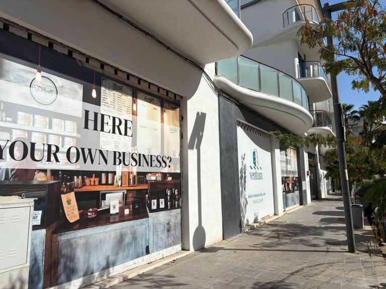Commercial for Sale in  Estepona, Malaga 8