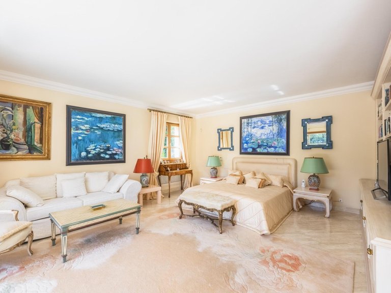 Villa for Sale in  Marbella, Malaga 11