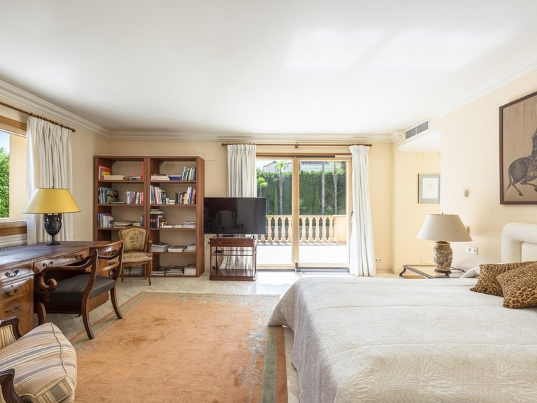 Villa for Sale in  Marbella, Malaga 20