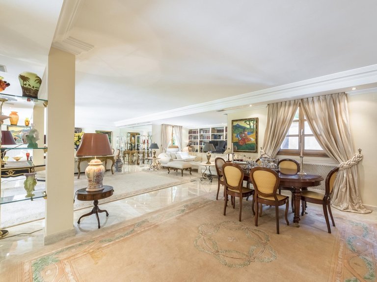 Villa for Sale in  Marbella, Malaga 8