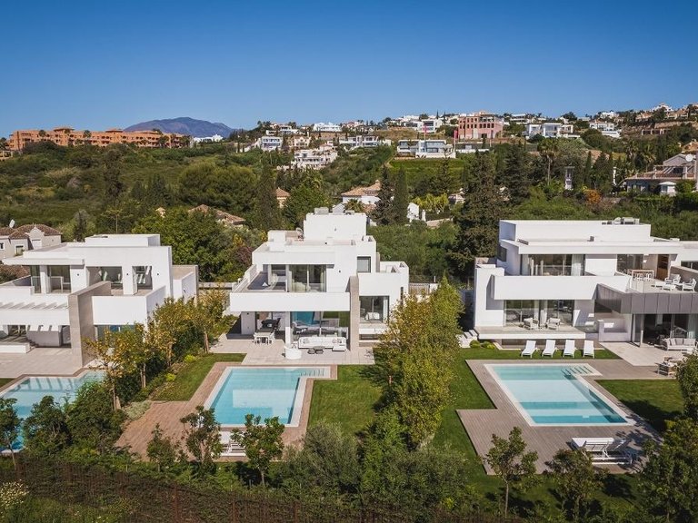 Villa for Sale in  Estepona, Malaga 2