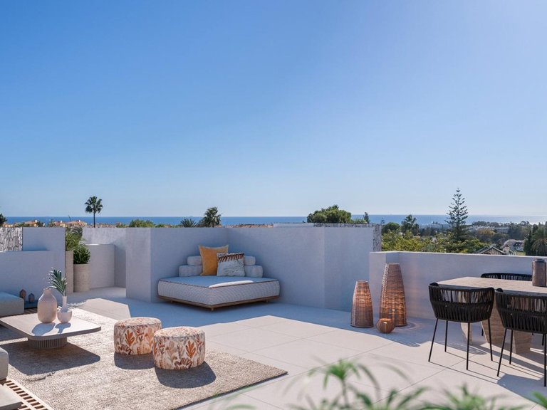Villa for Sale in  San Pedro De Alcantara, Malaga 2