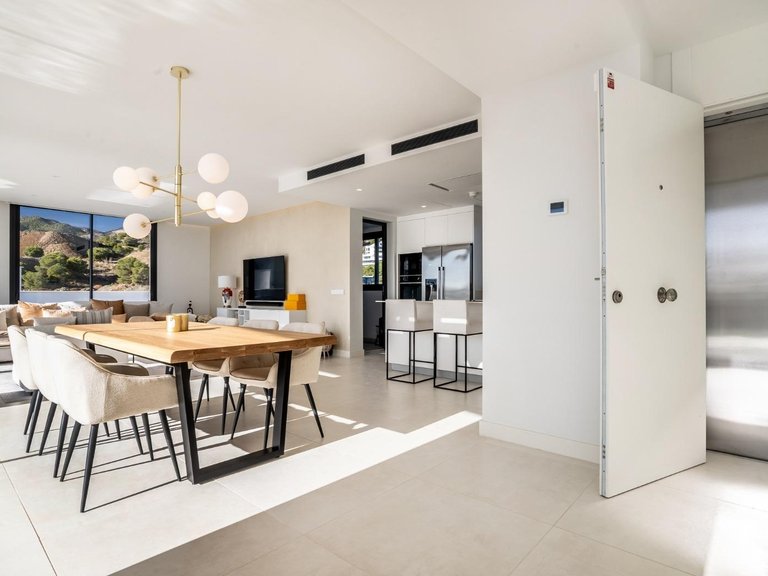 Apartment for Sale in  Fuengirola, Malaga 13
