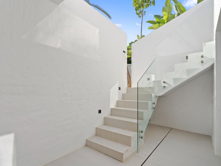 Town House for Sale in  Estepona, Malaga 17