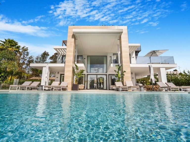 Villa for Sale in  Marbella, Malaga 3
