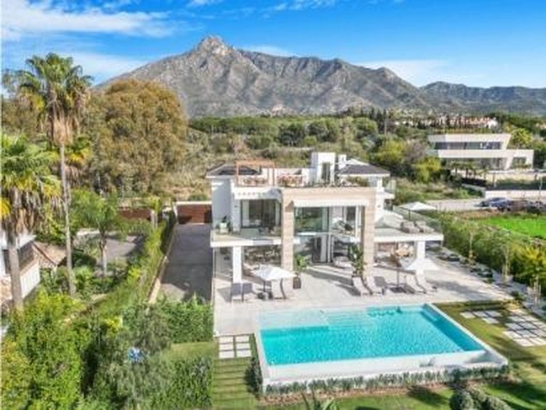 Villa for Sale in  Marbella, Malaga 95