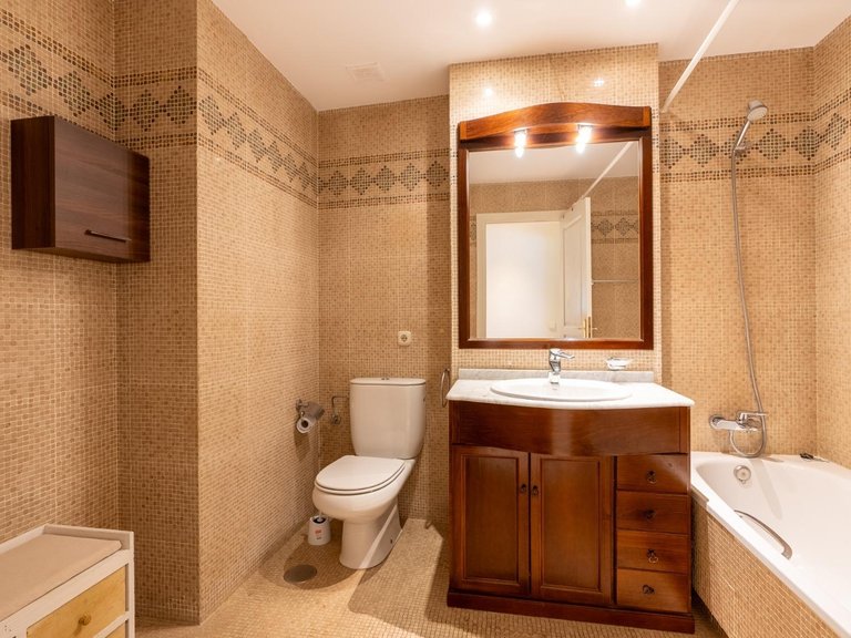 Apartment for Sale in  Estepona, Malaga 16