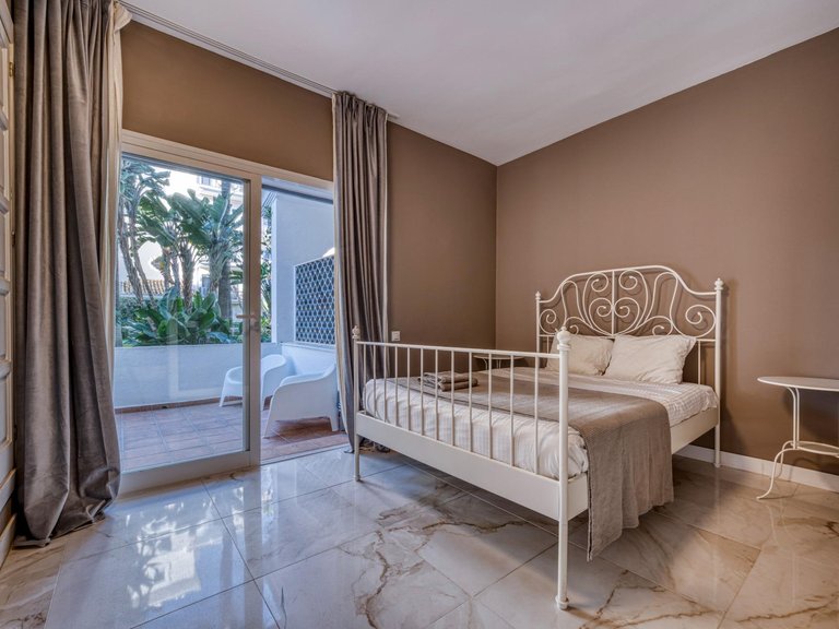 Apartment for Sale in  Marbella, Malaga 10