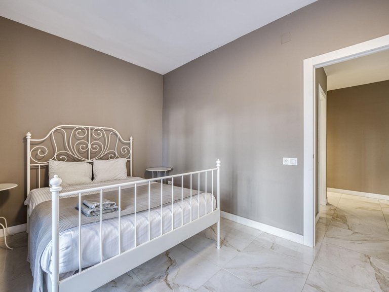 Apartment for Sale in  Marbella, Malaga 14