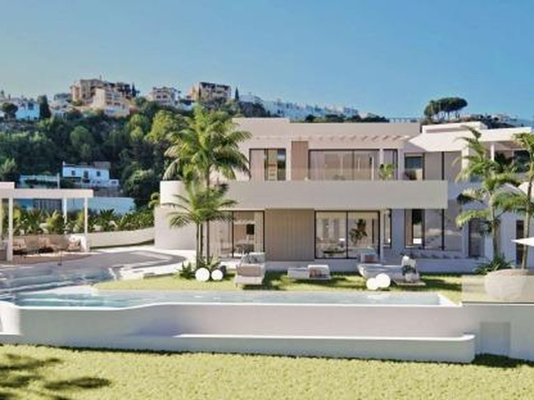 Plot for Sale in  Benalmádena, Malaga 3