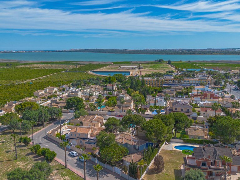 Villa for Sale in Inland Rojales, Alicante 1