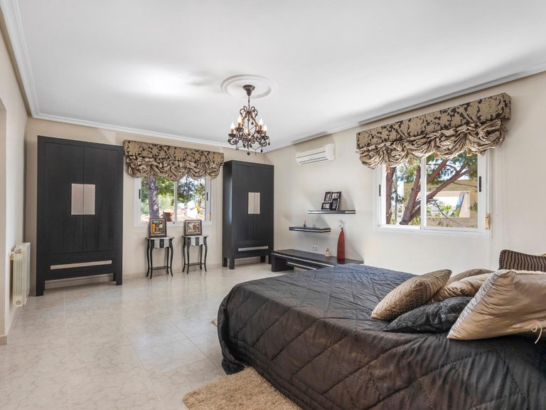 Villa for Sale in Inland Rojales, Alicante 11