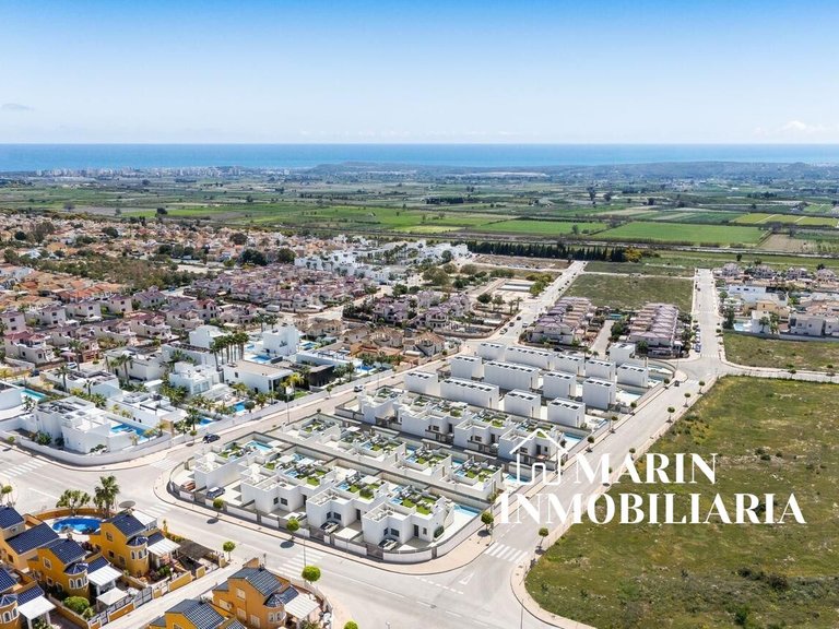 Villa for Sale in San Fulgencio, Alicante 10