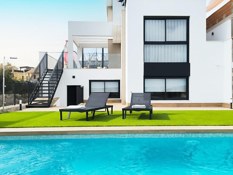 Villa for Sale in Algorfa, Alicante 1