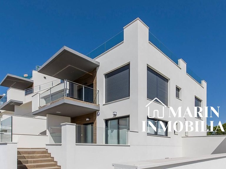 Villa for Sale in San Miguel De Salinas, Alicante 4