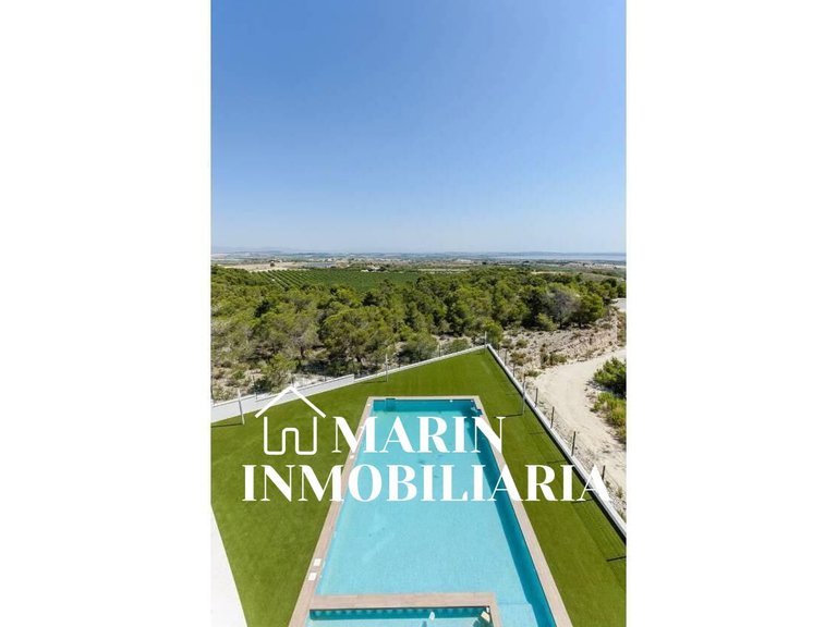 Villa for Sale in San Miguel De Salinas, Alicante 6