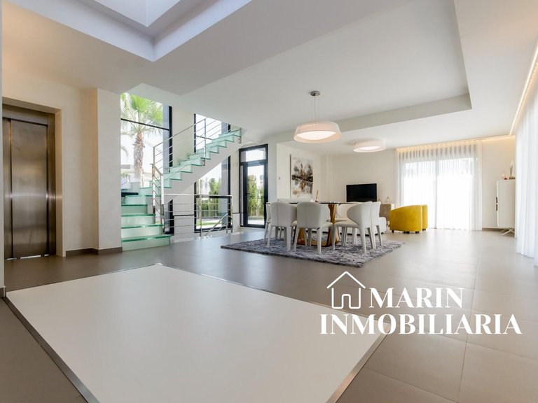 Villa for Sale in Orihuela Costa, Alicante 10