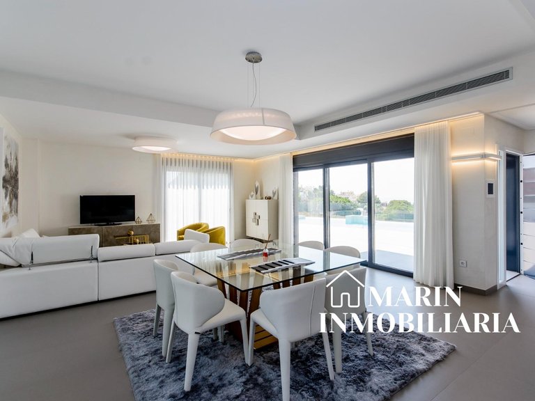 Villa for Sale in Orihuela Costa, Alicante 5